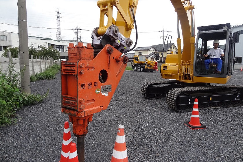 車両系建設機械（解体用）運転技能講習 加藤製作所