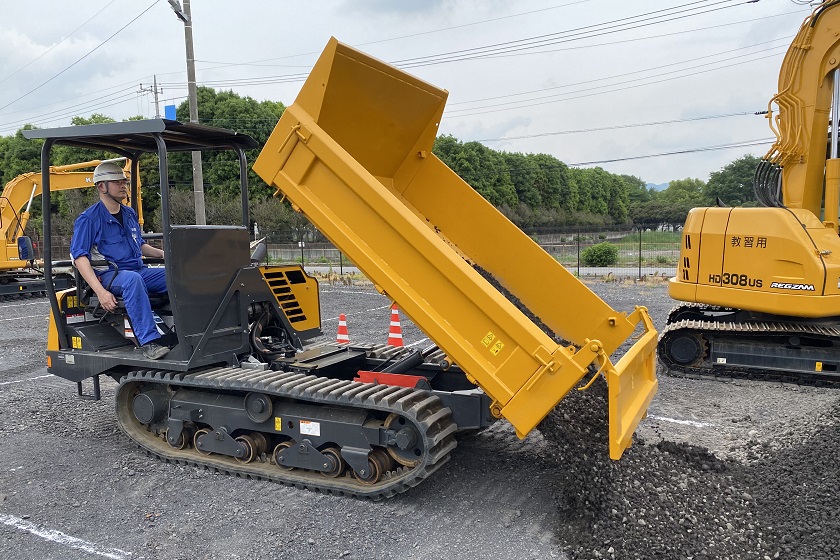 不整地運搬車運転技能講習 加藤製作所